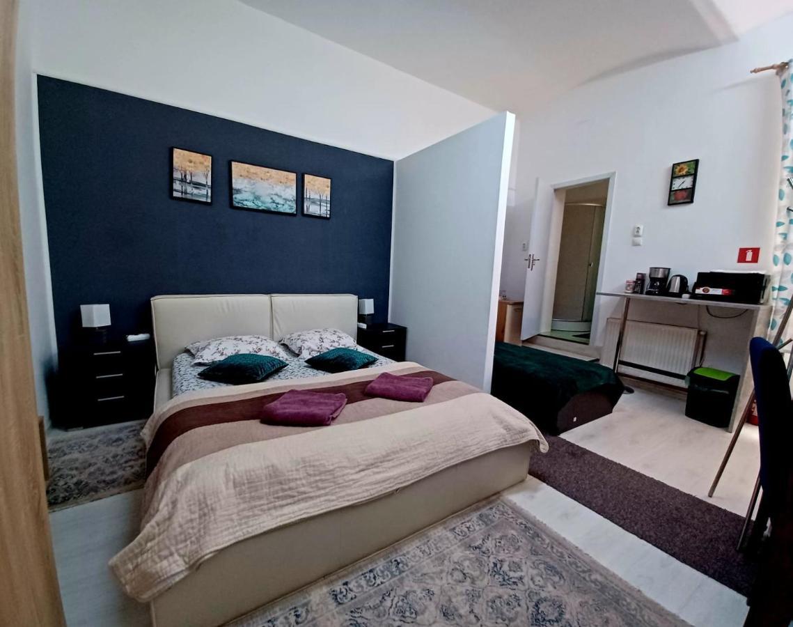 Studios Republicii Braşov Buitenkant foto